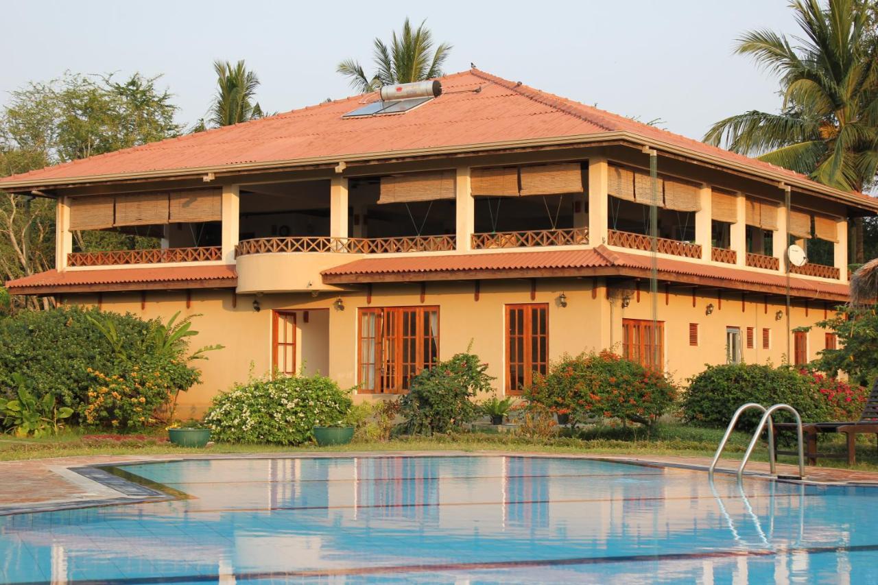 Hibiscus Garden Hotel Tissamaharama Exterior foto